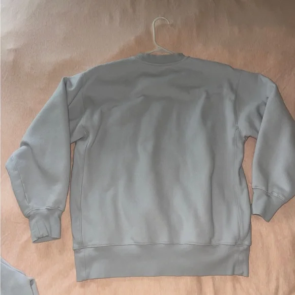 Aritzia Tna Cozy Fleece Sweatsuit (mirror blue) - Picture 9 of 17